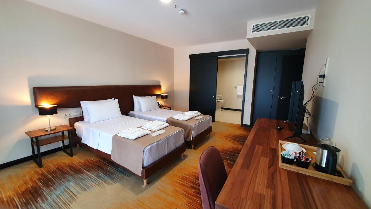 Carousel Hotel Tbilisi Exterior photo